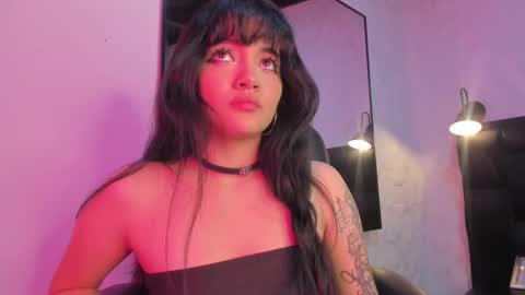 Snapshot of darky_doll chatting on 10.13.25 Darky Doll online show from 10.13.25