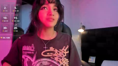 Snapshot of darky_doll chatting on 10.20.25 Darky Doll online show from 10.20.25