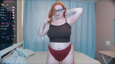 Snapshot of darling_eva chatting on 09.27.25 Eve online show from 09.27.25