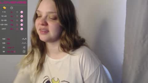 Snapshot of darling_tony18 chatting on 09.14.25 darling_tony18 online show from 09.14.25