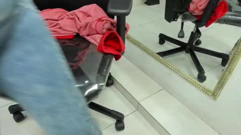 Darling online show from 11.29.25