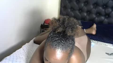 Snapshot of darlqueen chatting on 02.02.25 darlqueen online show from 02.02.25