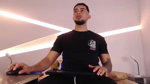 Kael online show from 10.25.25