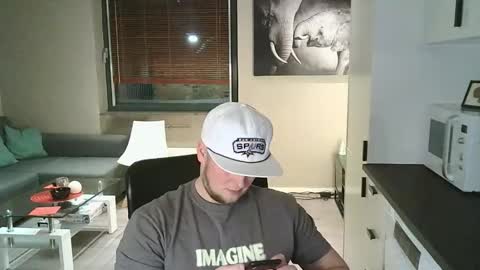 Snapshot of dartanjanas chatting on 01.10.26 Dario online show from 01.10.26