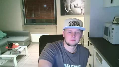 Snapshot of dartanjanas chatting on 01.16.26 Dario online show from 01.16.26