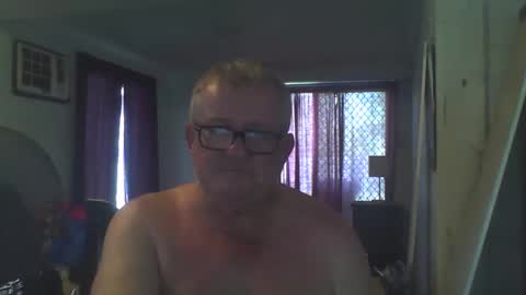 Snapshot of darwincock chatting on 12.21.24 darwincock online show from 12.21.24