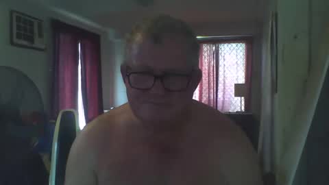 Snapshot of darwincock chatting on 01.10.25 darwincock online show from 01.10.25