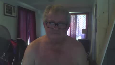 Snapshot of darwincock chatting on 02.23.25 darwincock online show from 02.23.25