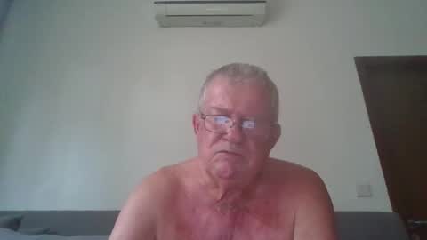 Snapshot of darwincock chatting on 03.18.26 darwincock online show from 03.18.26