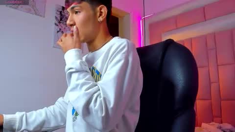 Snapshot of dav_nagel chatting on 12.17.25 angel online show from 12.17.25