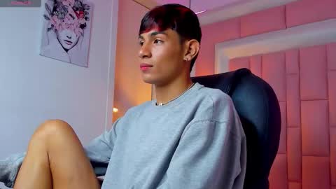 Snapshot of dav_nagel chatting on 12.19.25 angel online show from 12.19.25