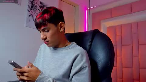 Snapshot of dav_nagel chatting on 12.20.25 angel online show from 12.20.25