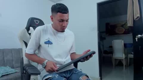 Snapshot of dave_skinnycum420 chatting on 09.29.25 dave online show from 09.29.25