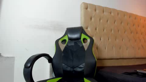 Snapshot of dave_skinnycum420 chatting on 10.25.25 dave online show from 10.25.25