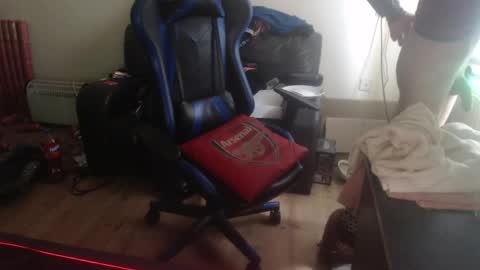 Snapshot of daver281197 chatting on 10.24.25 dave online show from 10.24.25