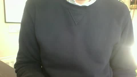 Snapshot of davesmth chatting on 11.25.25 Davesmth online show from 11.25.25