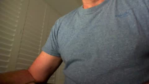 Snapshot of davesu12345 chatting on 12.17.25 davesu12345 online show from 12.17.25