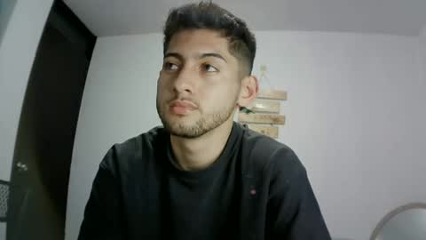 Snapshot of david_asturias chatting on 12.10.24 David Asturias online show from 12.10.24