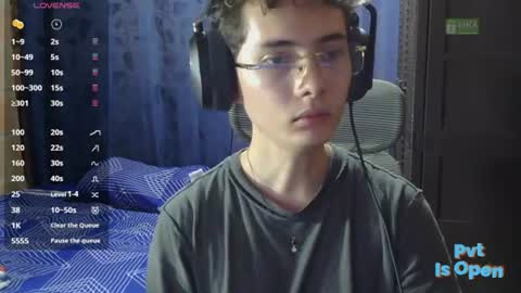 Snapshot of david_colombian chatting on 07.03.26 ProgrammerBoy online show from 07.03.26