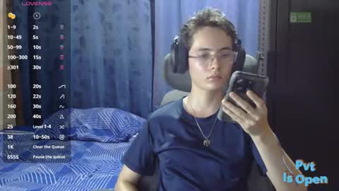 Snapshot of david_colombian chatting on 07.07.26 ProgrammerBoy online show from 07.07.26
