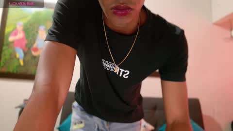 Snapshot of david_hot44 chatting on 10.18.25 david_hot44 online show from 10.18.25