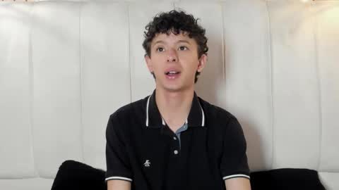 Snapshot of david_roy_ chatting on 02.24.26 Roy online show from 02.24.26