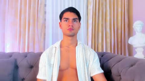 Snapshot of davidaponte017 chatting on 01.08.25 davidaponte online show from 01.08.25