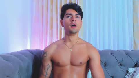 Snapshot of davidaponte017 chatting on 02.06.25 davidaponte online show from 02.06.25