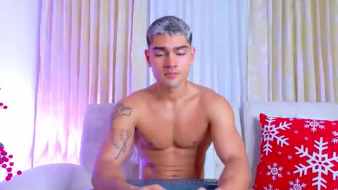 Snapshot of davidaponte017 chatting on 11.15.25 davidaponte online show from 11.15.25