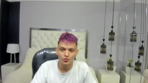 Snapshot of davidblaze_ chatting on 11.15.25 David Blaze online show from 11.15.25