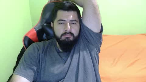 Snapshot of daviddelz chatting on 02.12.26 David online show from 02.12.26