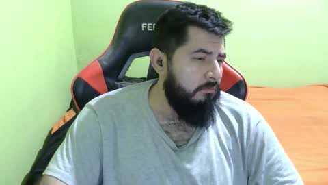 Snapshot of daviddelz chatting on 02.13.26 David online show from 02.13.26