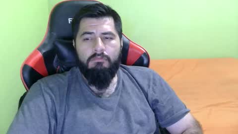 Snapshot of daviddelz chatting on 02.20.26 David online show from 02.20.26