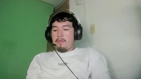 Snapshot of davidlasecuela chatting on 02.12.26 DavidSkinny online show from 02.12.26