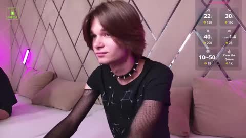 Snapshot of davidleatherhoff chatting on 11.02.25 DAVID online show from 11.02.25