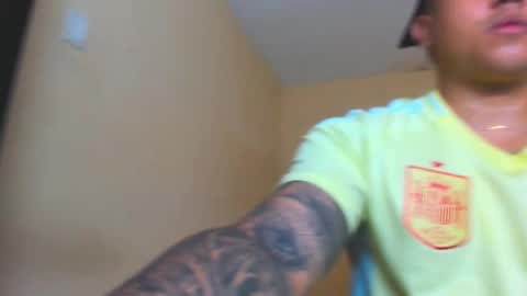 Snapshot of davidlenonn_ chatting on 11.09.25 Lennon online show from 11.09.25