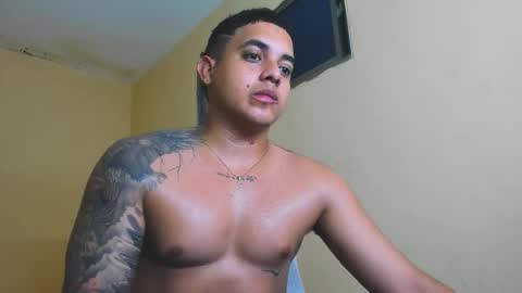 Snapshot of davidlenonn_ chatting on 11.12.25 Lennon online show from 11.12.25