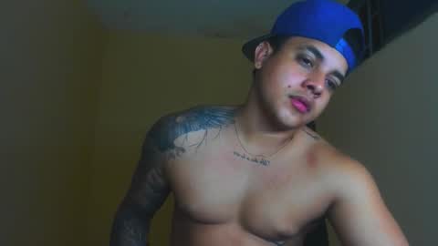 Snapshot of davidlenonn_ chatting on 12.02.25 Lennon online show from 12.02.25