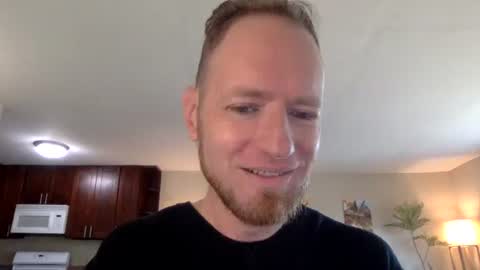 Snapshot of davidwilcox1982 chatting on 10.12.25 Dave online show from 10.12.25