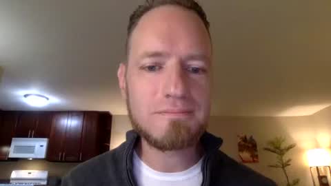 Snapshot of davidwilcox1982 chatting on 10.27.25 Dave online show from 10.27.25