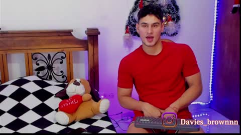 Snapshot of davies_brown chatting on 12.20.24 Davies brown schedule 12pm to 5pm col time online show from 12.20.24