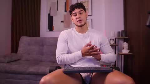 Snapshot of davies_brown chatting on 12.17.25 Davies brown schedule 12pm to 5pm col time online show from 12.17.25