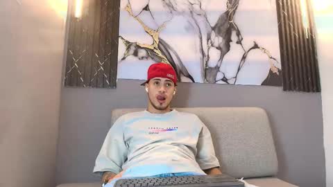 Snapshot of davin_01 chatting on 12.15.25 DAVID online show from 12.15.25