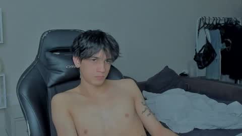 Snapshot of davisross chatting on 12.28.24 davis online show from 12.28.24