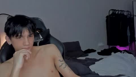 Snapshot of davisross chatting on 01.29.25 davis online show from 01.29.25