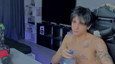 Snapshot of davisross chatting on 10.09.25 davis online show from 10.09.25