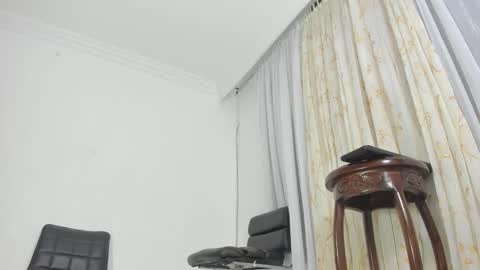 Snapshot of day_alexa chatting on 11.16.25 Day Alexa online show from 11.16.25