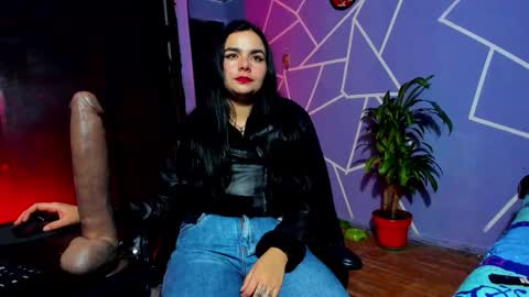 Snapshot of dayanporn chatting on 11.30.25 dayanporn online show from 11.30.25