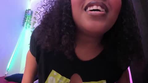 Snapshot of dayanroux chatting on 10.15.25 dayanroux online show from 10.15.25