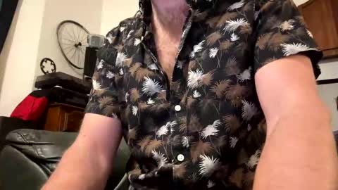 Snapshot of dayblue chatting on 10.28.25 dayblue online show from 10.28.25